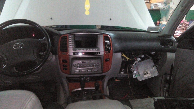 Установка эмулятора катализатора P0420-OFF на Toyota Land Cruiser 2003 4.7l